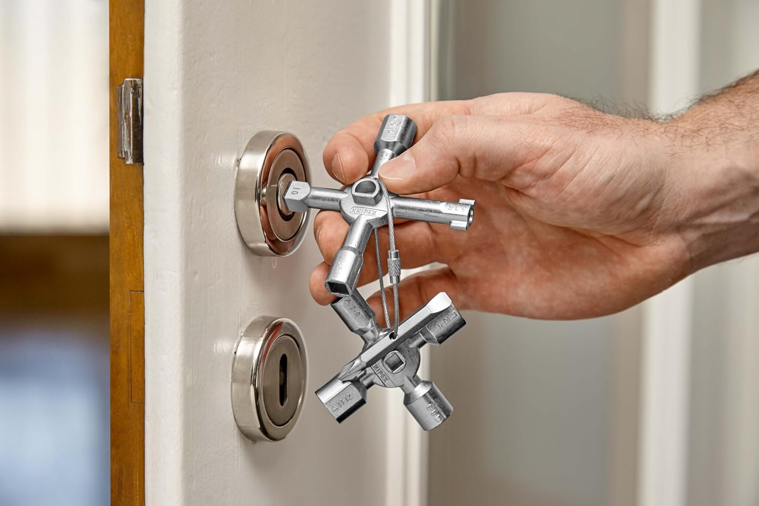 10-in-1 Triangle Key Wrench